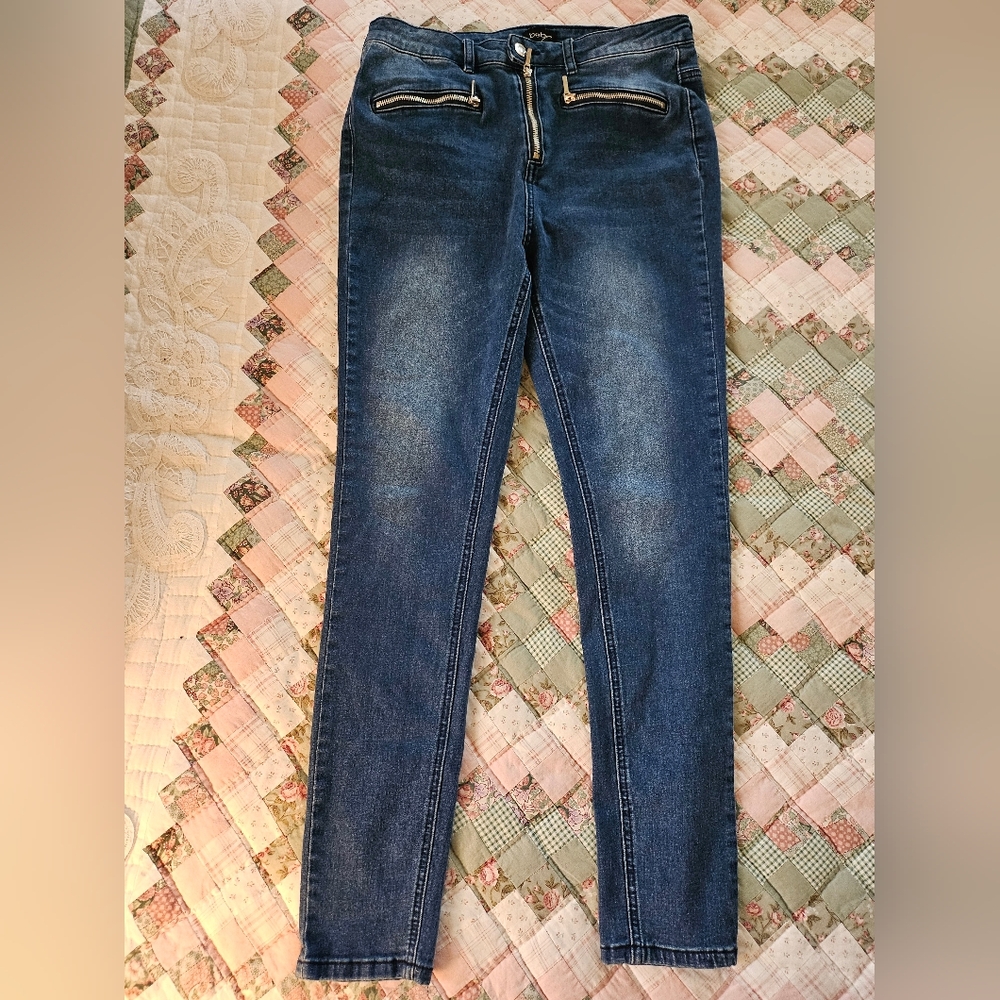 BEBE Woman's Skinny Jeans - Picture 2 of 8